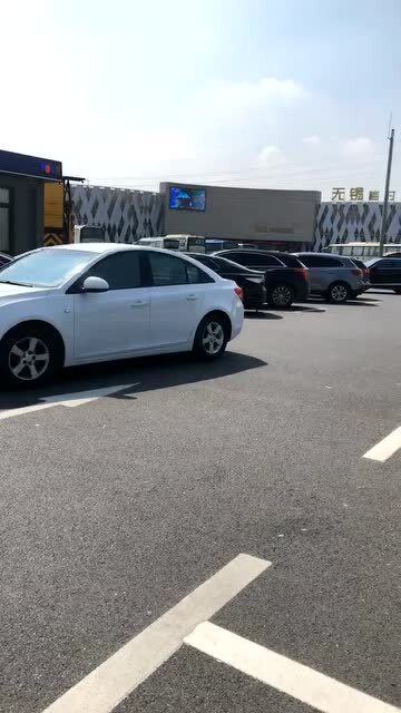 服務區安全提醒 規范停車，文明住宿